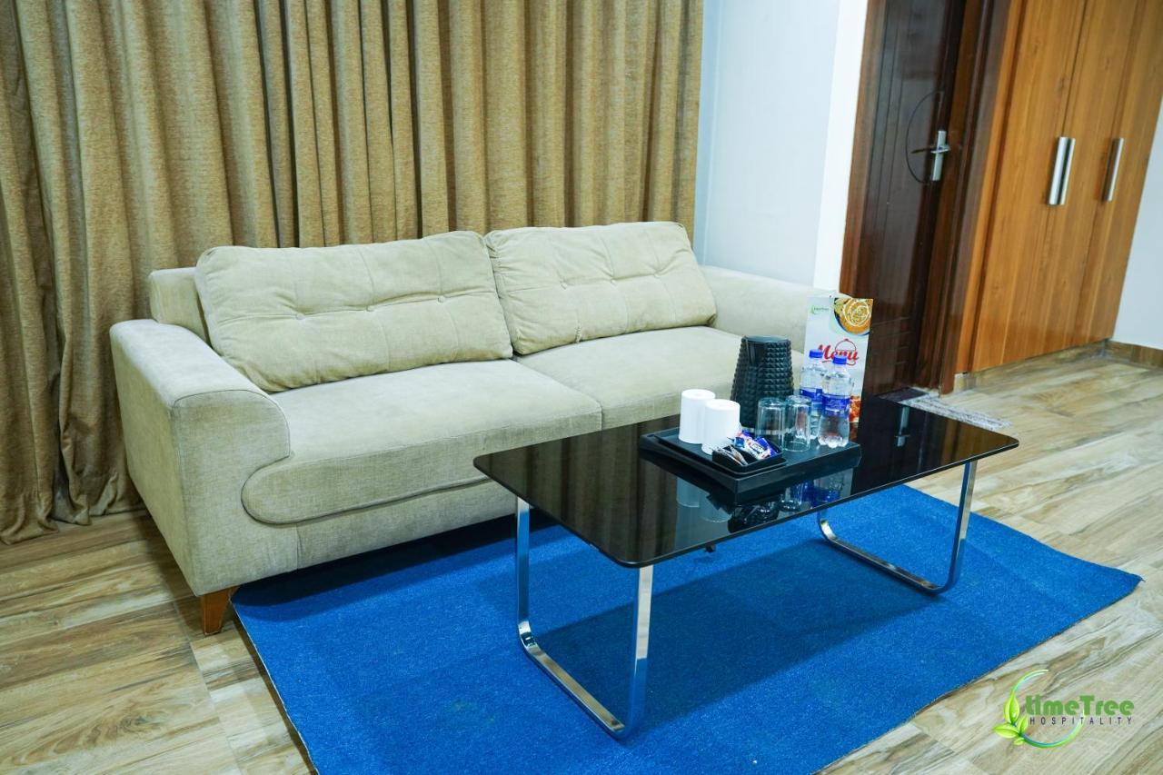 Lime Tree Hotel Near 32Nd Avenue Sector 29 Гургаон Екстериор снимка